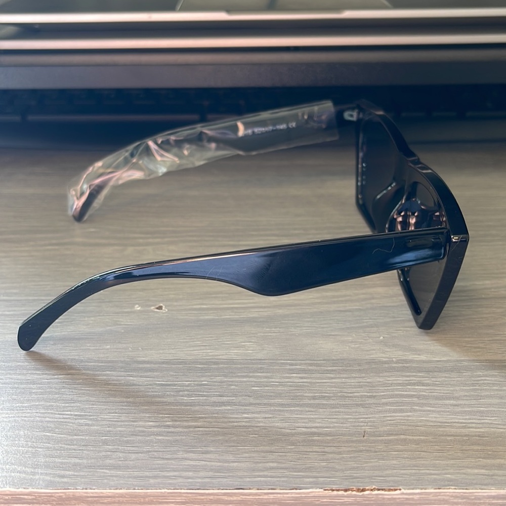 **NWT** Vintage Oversized Cat-eye Style Square Sun Glasses for Women - Picture 5 of 7